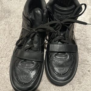 listing-status-banner